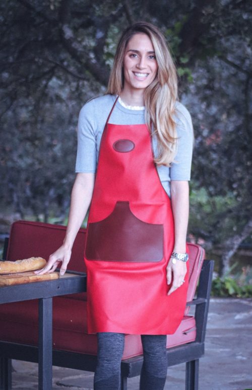 Apron with front pocket